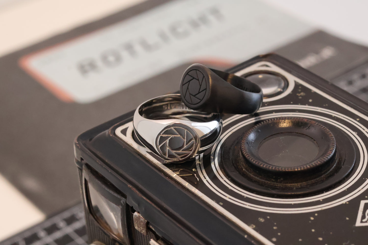 Aperture F11 - Signature Ring