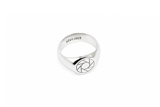 Silver Noct Aperture F11 polished stainless steel signet ring for photographers, camera aperture engraving