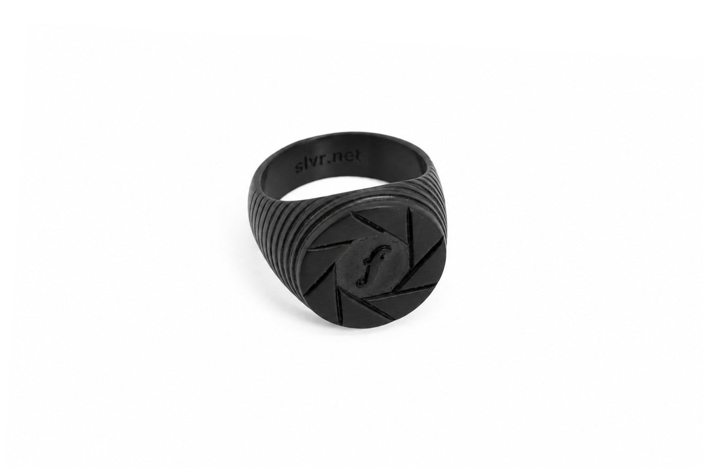 Silver Noct Aperture F8 all-black stainless steel signet ring for photographers, camera aperture engraving